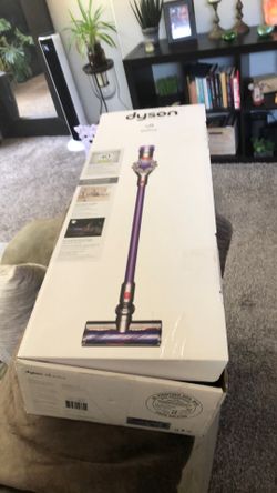Dyson V8 Vacuum