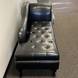 Lakeport Chaise
Furniture of America$10 Down Payment And Financing Available