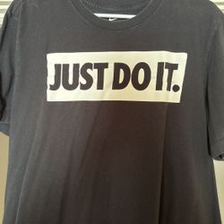 Men’s Nike Tshirt
