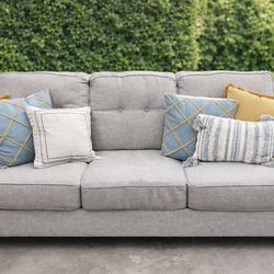 Modern Gray Couch – Good Condition