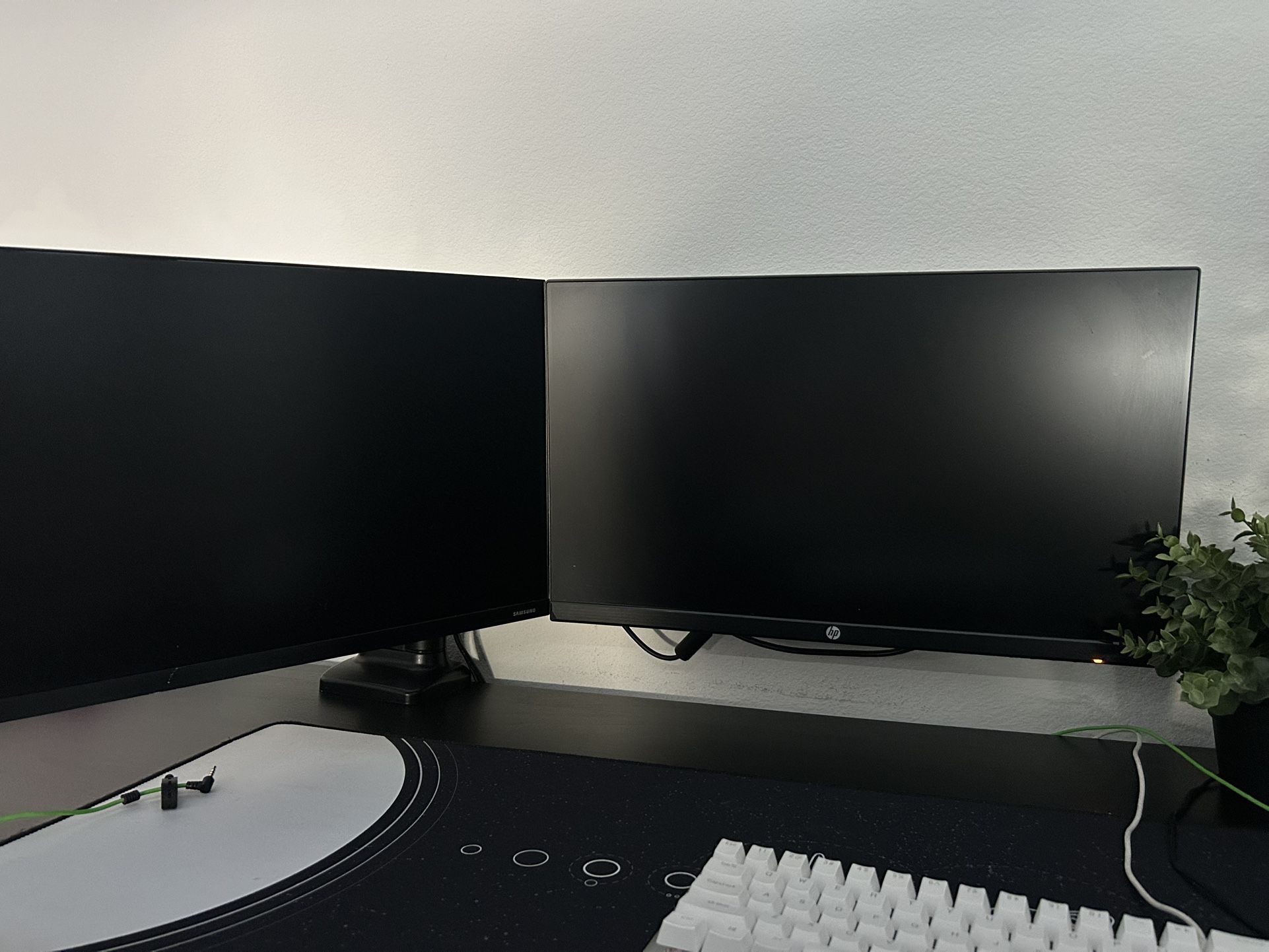 Dual Monitor+arm Stands -75hz & 144hz