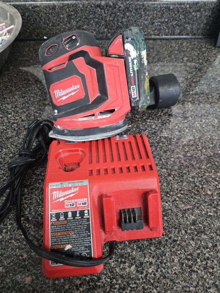 Milwaukee Sander (2648-20)