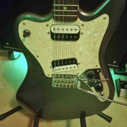 Fender Squire PARANORMAL Supersonic
