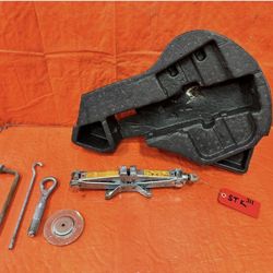 08-09 INFINITI G37 2D COUPE SPORT S - SPARE TIRE FOAM AND TOOL KIT - OEM #311