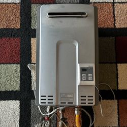 Rinnai Gas Tankless Water Heater, RL94e, 199000 BTU, Natural Gas, 9.8 GPM