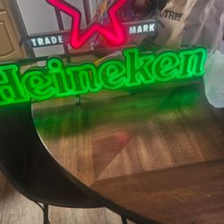 Heiniken neon
