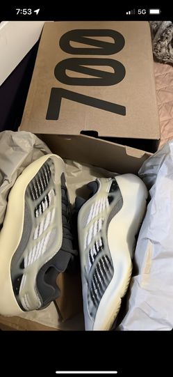 Yeezy 700