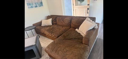 Restoration Hardware Sectional Couch – Large Chaise – Great Quality