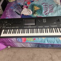 Yamaha GENOS 76-Key Flagship Arranger Workstation Keyboard, Awesome
