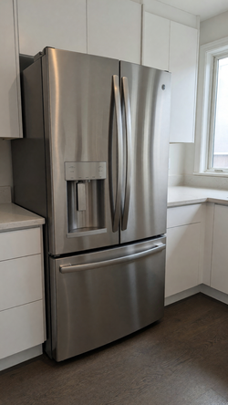 2010 GE GFE26GSHFSS French Door Refrigerator - Good Condition 25.7 cu ft - Bel Air, MD