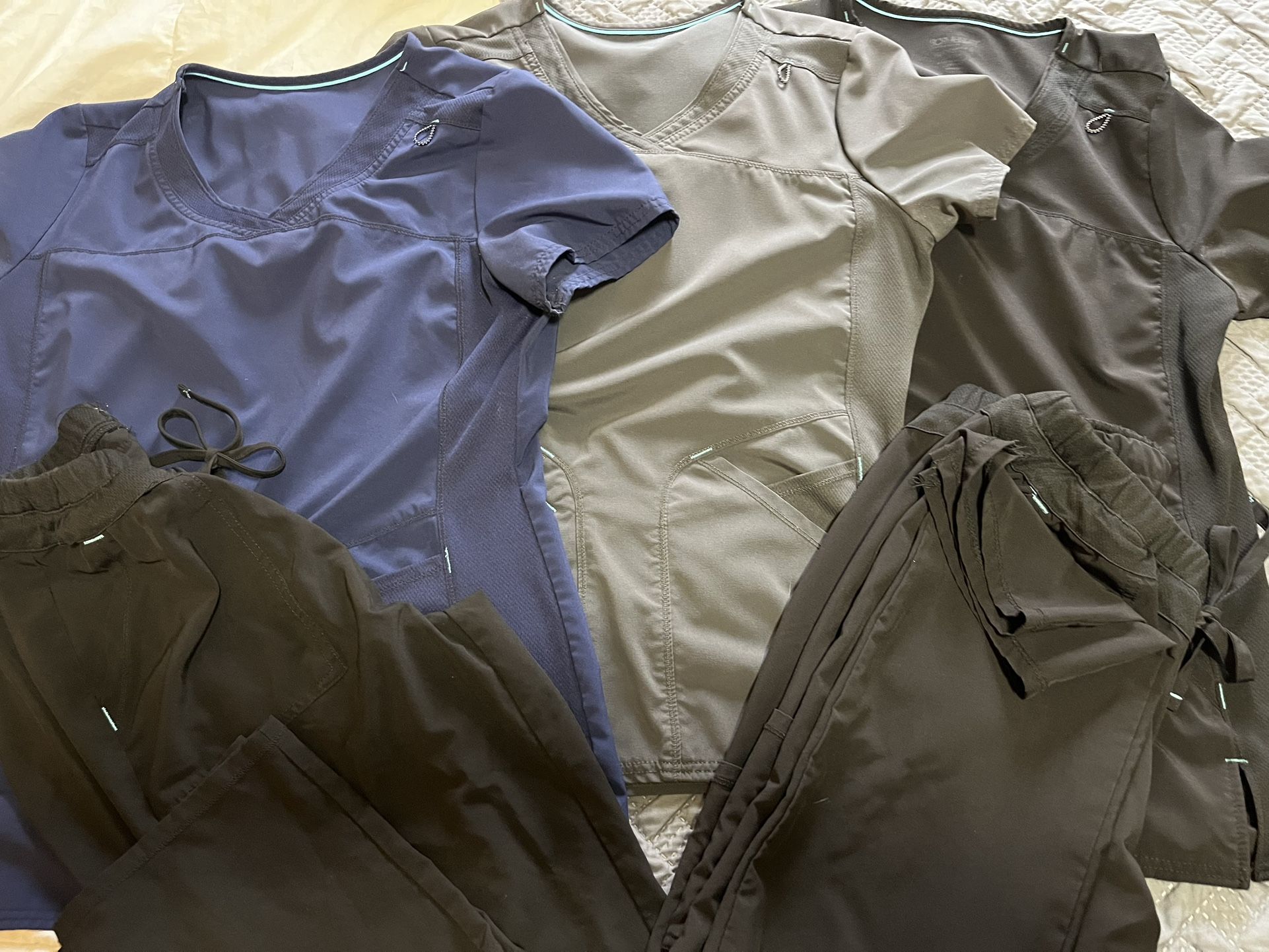 Women’s Scrubs