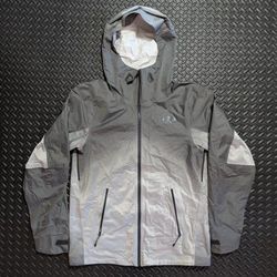 The North Face FuseForm Dot Matrix grey gradient jacket size small