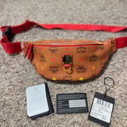 MGM STARK BELT BAG IN SKYOPTIC VISETOS