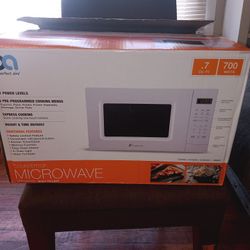 Perfect Aire Microwave 