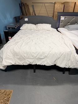 Queen size bed