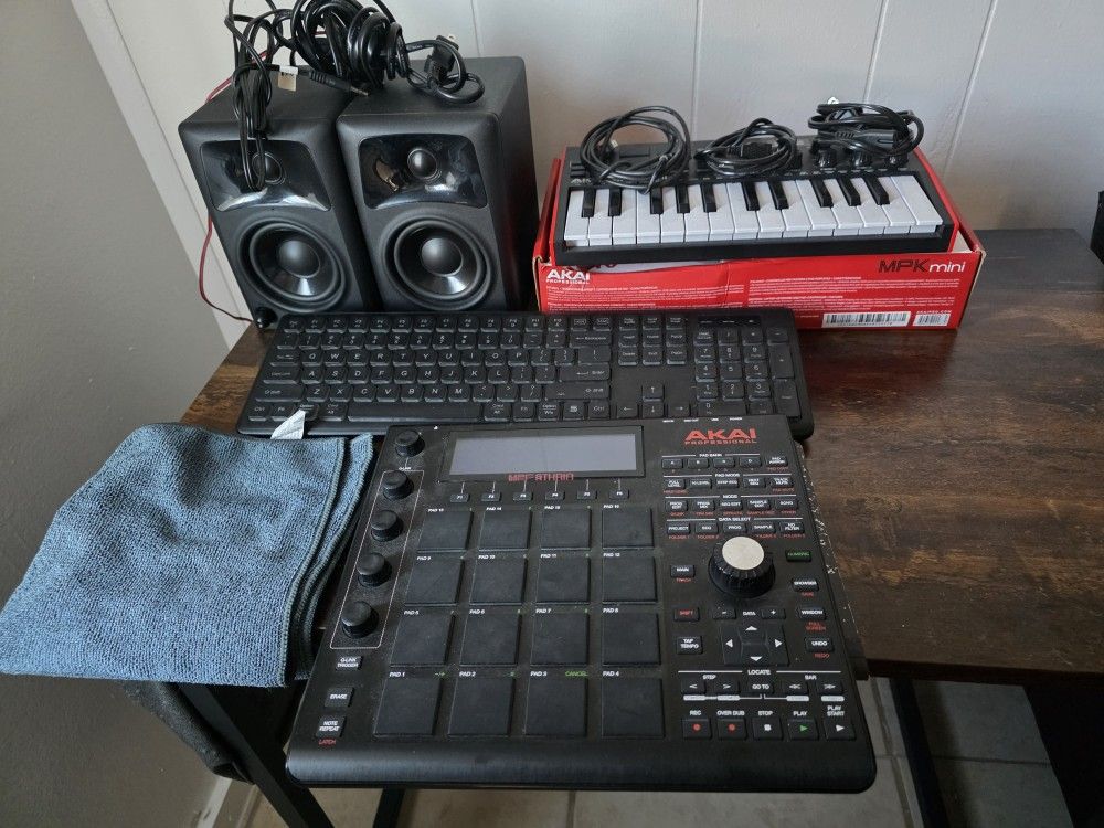 Mpc Mpk Mini And M Audio Monitors 