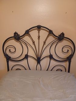 1 Full/1 Queen Metal Two-toned Headboards