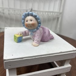 Vintage 1984 Cabbage Patch Kids.Porcelain Figurine