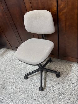 Computer Desk Chair, castor rollers, gray. Like new, Reduced from $55