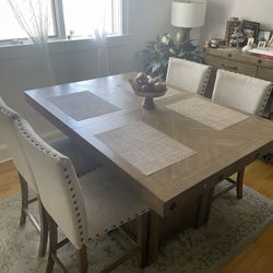 Dining Table And 6 Chairs 