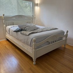 Queen Mattress & Boxspring 
