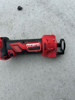 Milwaukee M18 Cut Out Tool