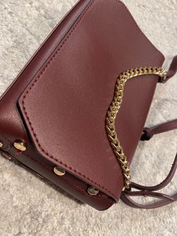 Burgundy cross body bag  👜