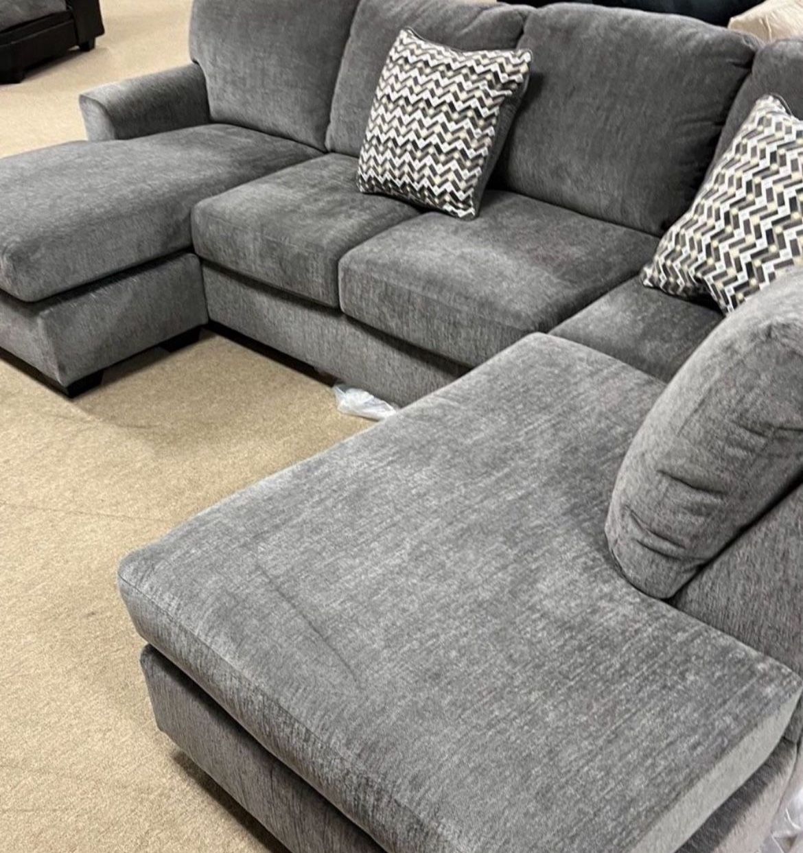 FREE DELIVERY NEW SECTIONAL