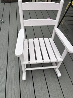 Soft pink kids rocking chair