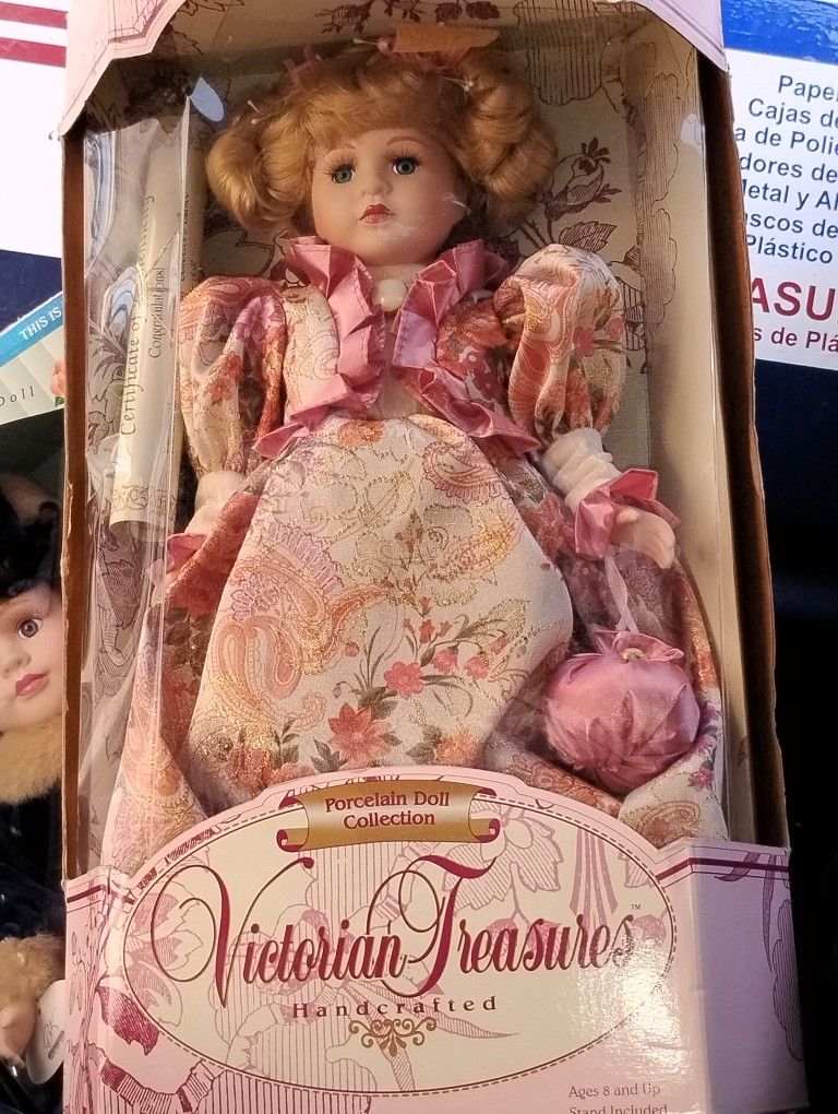 Porcelain Dolls (Collectables)