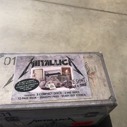 Metallic 1993 Tour Box 