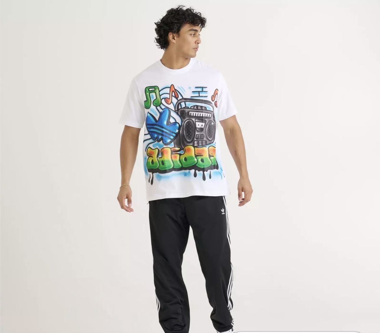 Adidas originals airbrush graphic T shirt size Medium