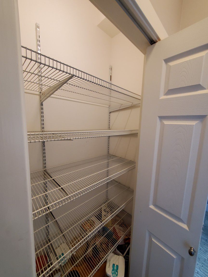 Closetmaid Wire Shelf System With All Hardware