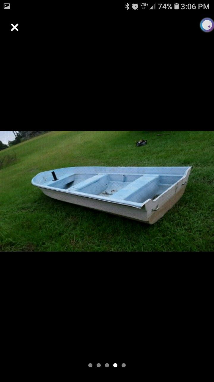 Photo 15 Ft WIDE BODY JONBOAT