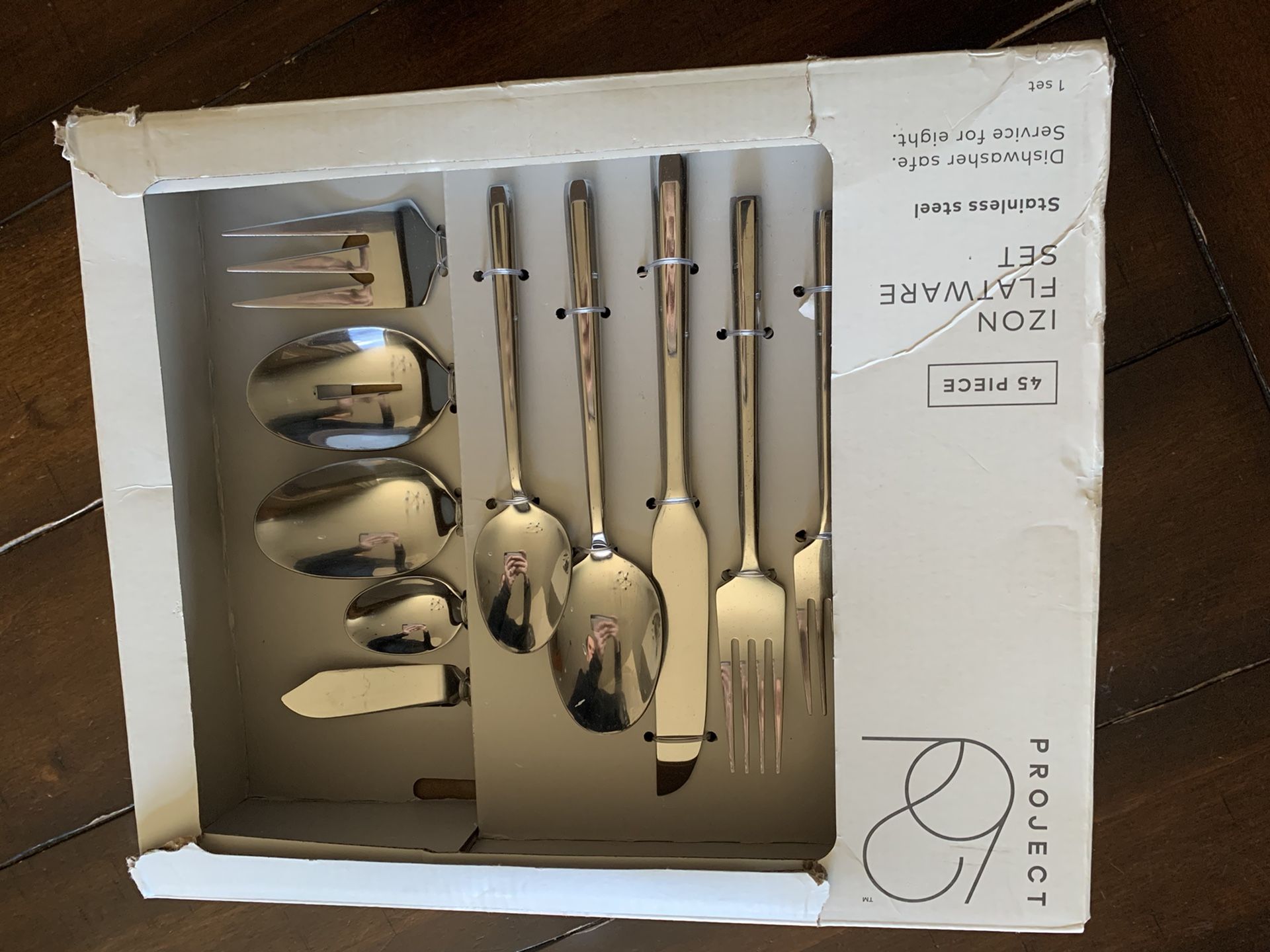 45 piece silverware