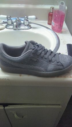 Gold pumas and silver pumas size 7