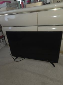 Insignia 32in TV