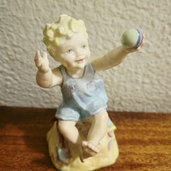 Vintage Royal Worcester England #3256 Sabbath Day Child Figurine Days of the Week Collection