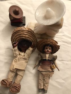 Mexican art figurines