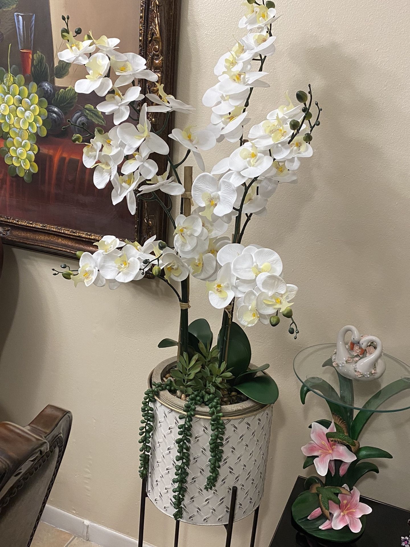 Orchid Arreglament With Vase New Condition $50