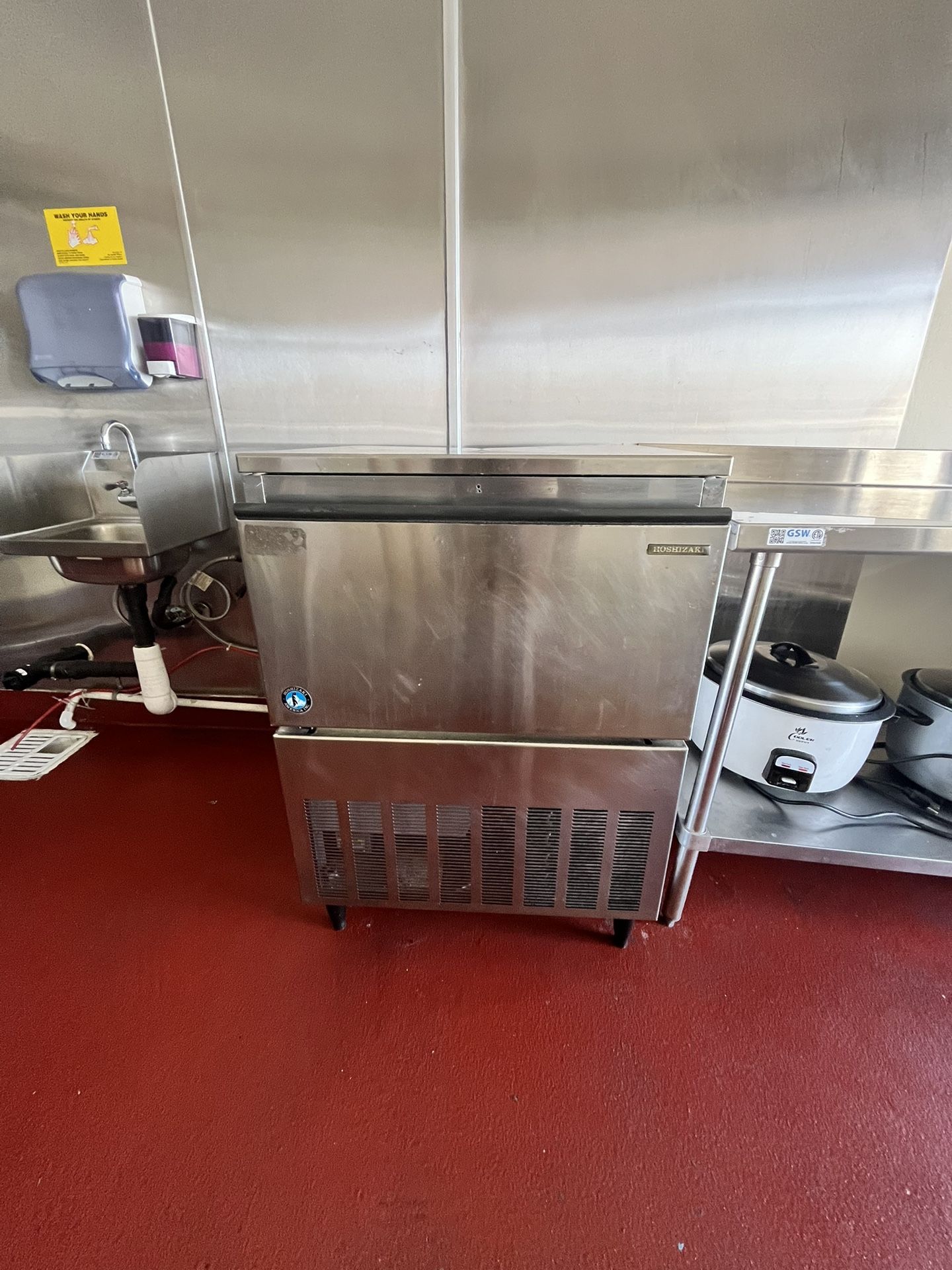 Commercial Ice Maker