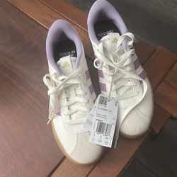 ADIDAS WOMEN SIZE 7.5