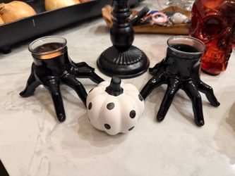Halloween candles /hands