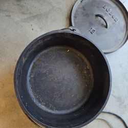 Lodge Cast Iron 12” Camp Dutch Oven w/ Lid USA Made 12CO Vintage Camping
