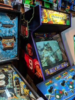 Madden NFL Football full size arcade game for Sale in Camas, WA