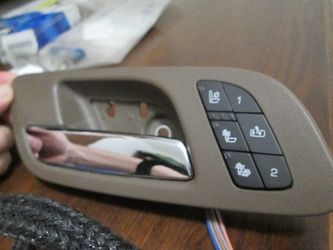 Chevrolet LH interior door handle PA6MF25GF15