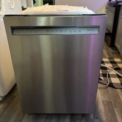 KitchenAid Front Control Built In Dishwasher
