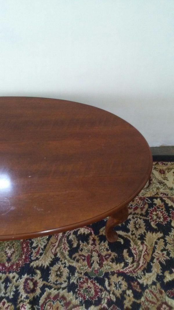 Pre Owned Oval Shaped Coffee Table For In Somerville Ma Offerup
