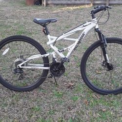 29" mongoose mountain bike