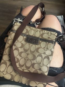  Coach Cross Body Bag 